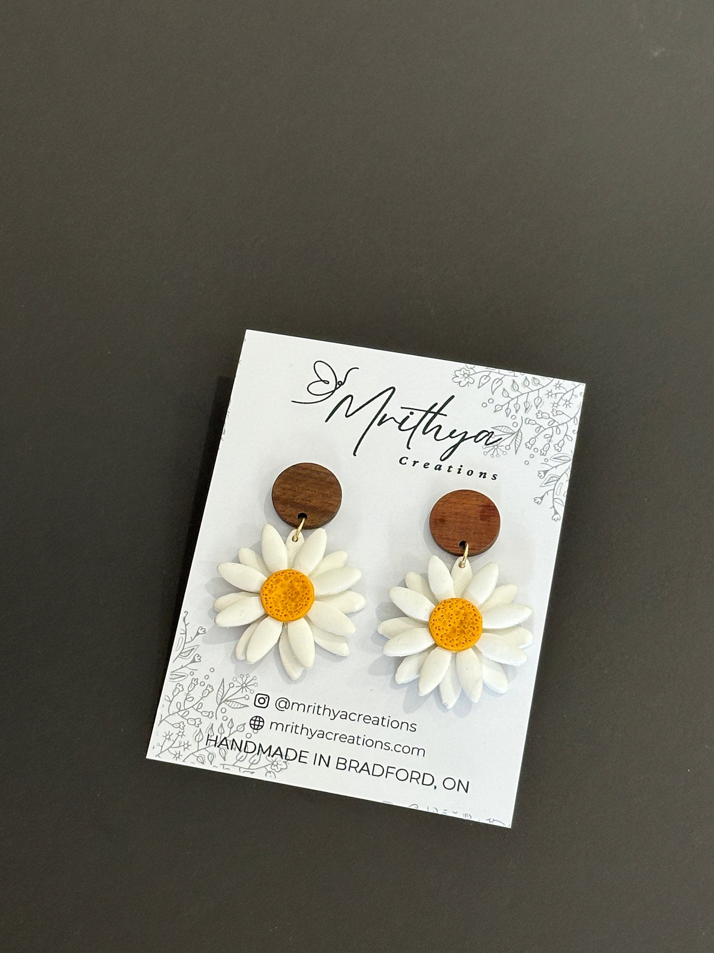 Daisy Dangles