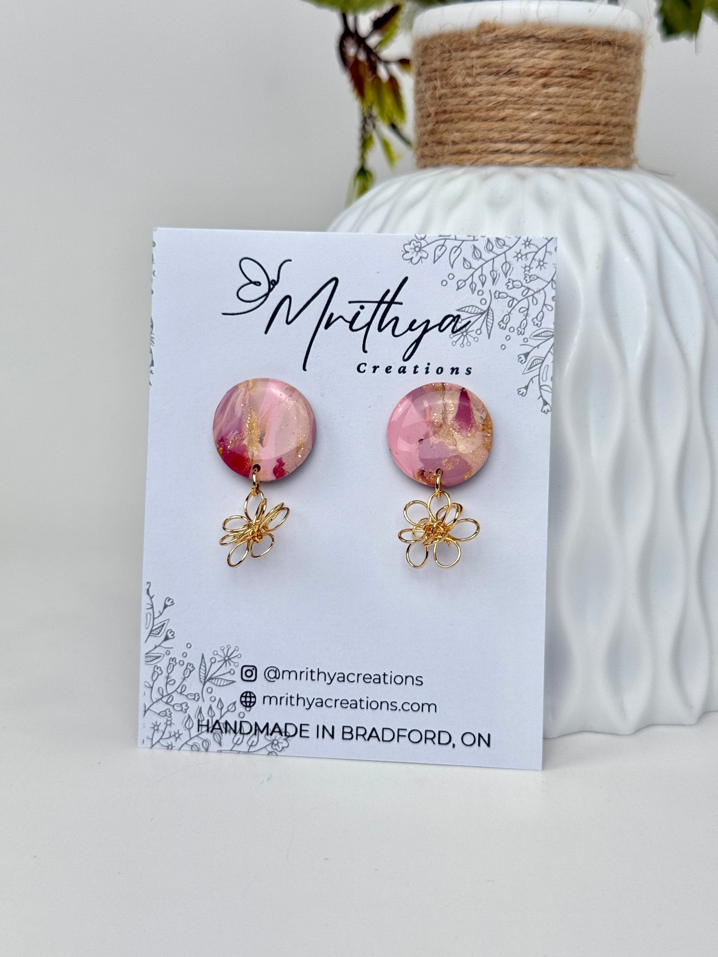Pink M w flower