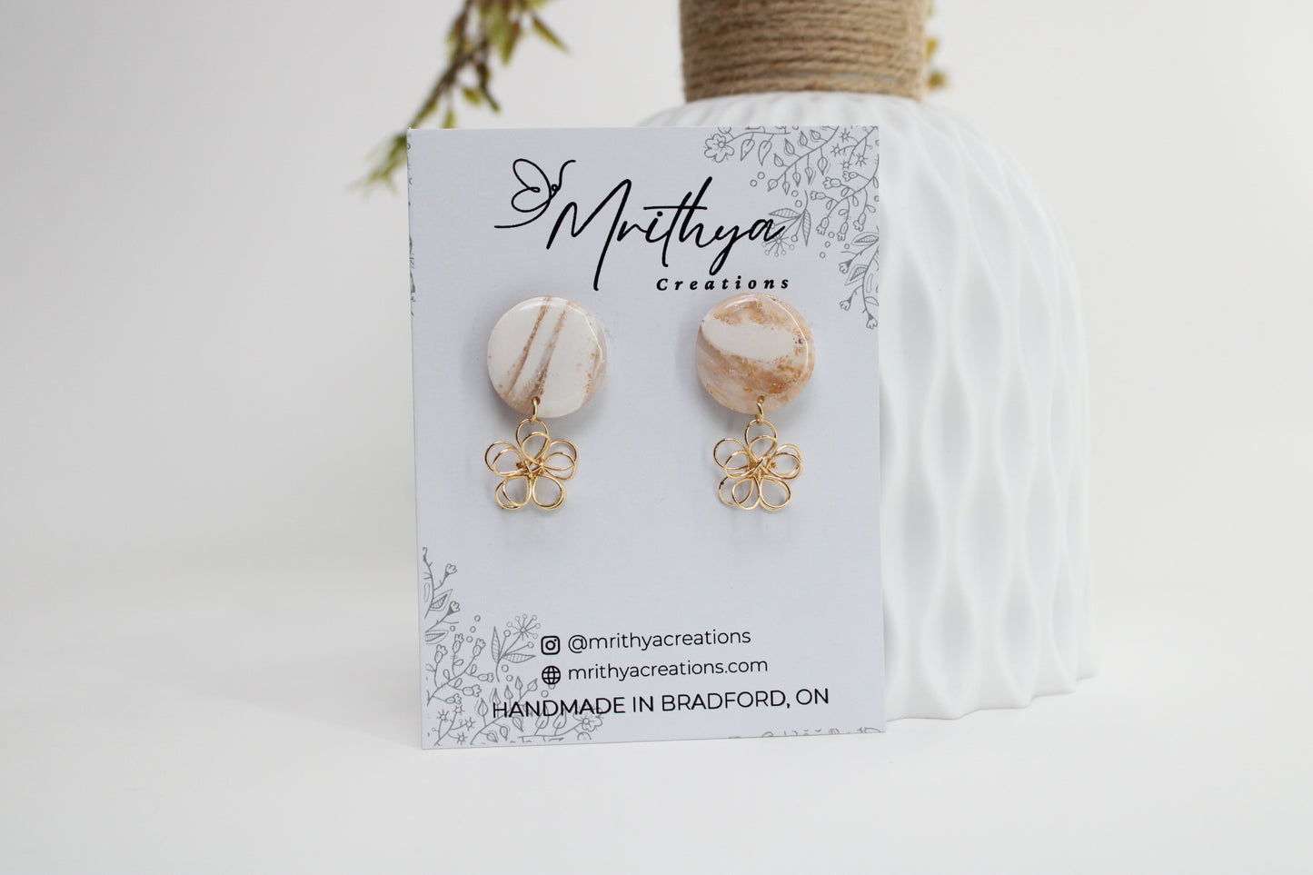 Nude M w flower