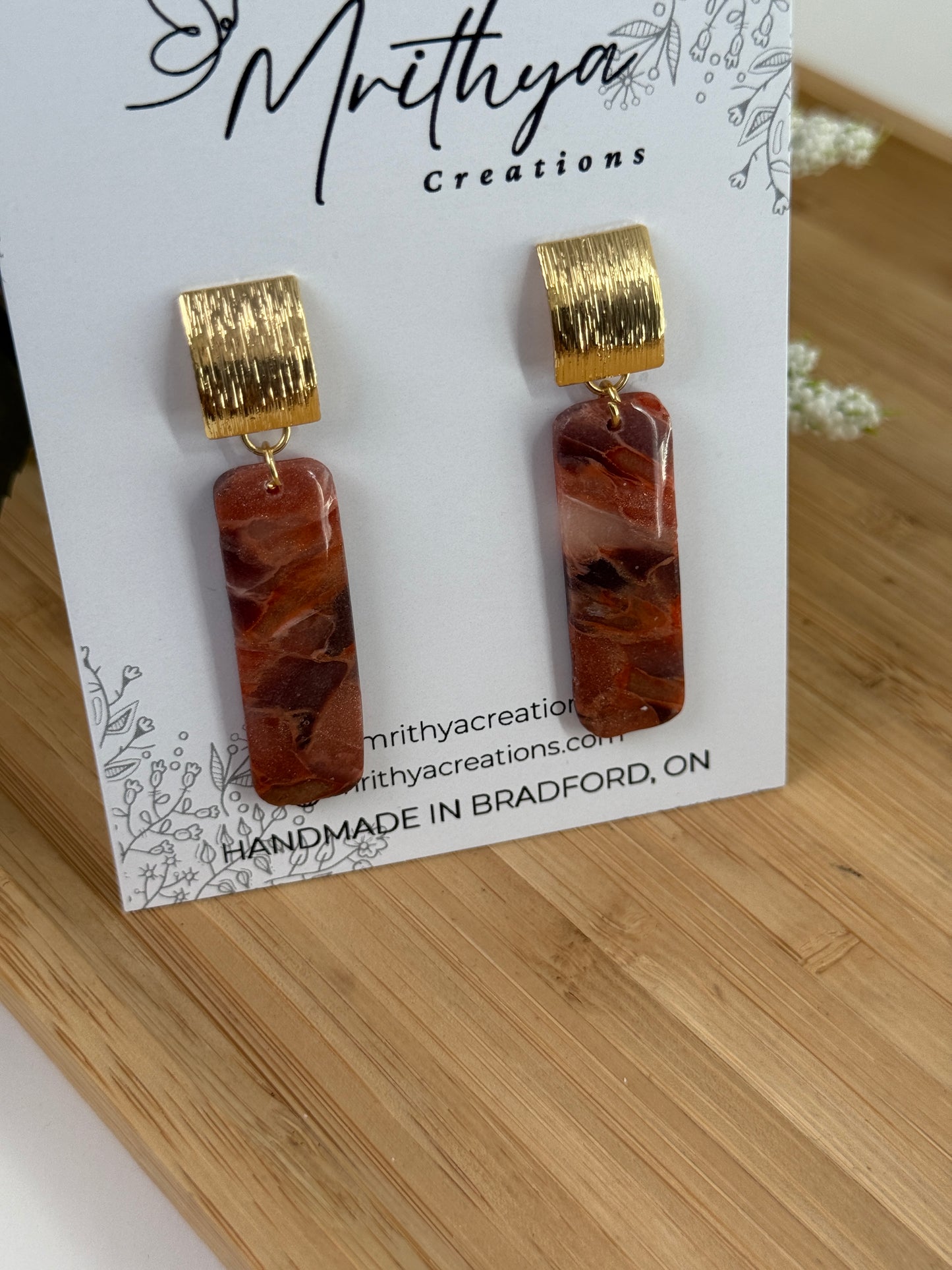 Dainty copper earring