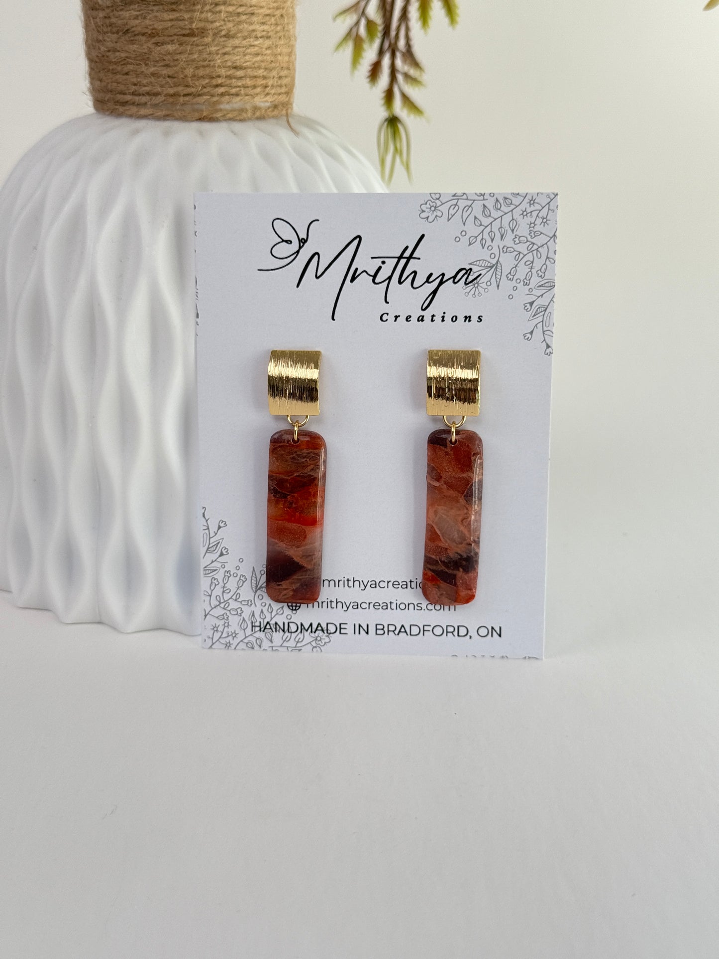Dainty copper earring