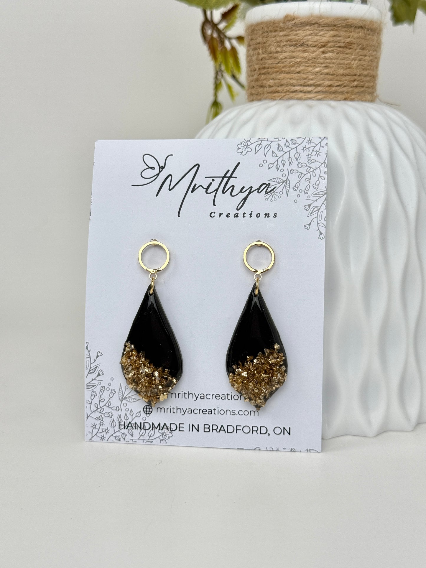 Black with crushed glass