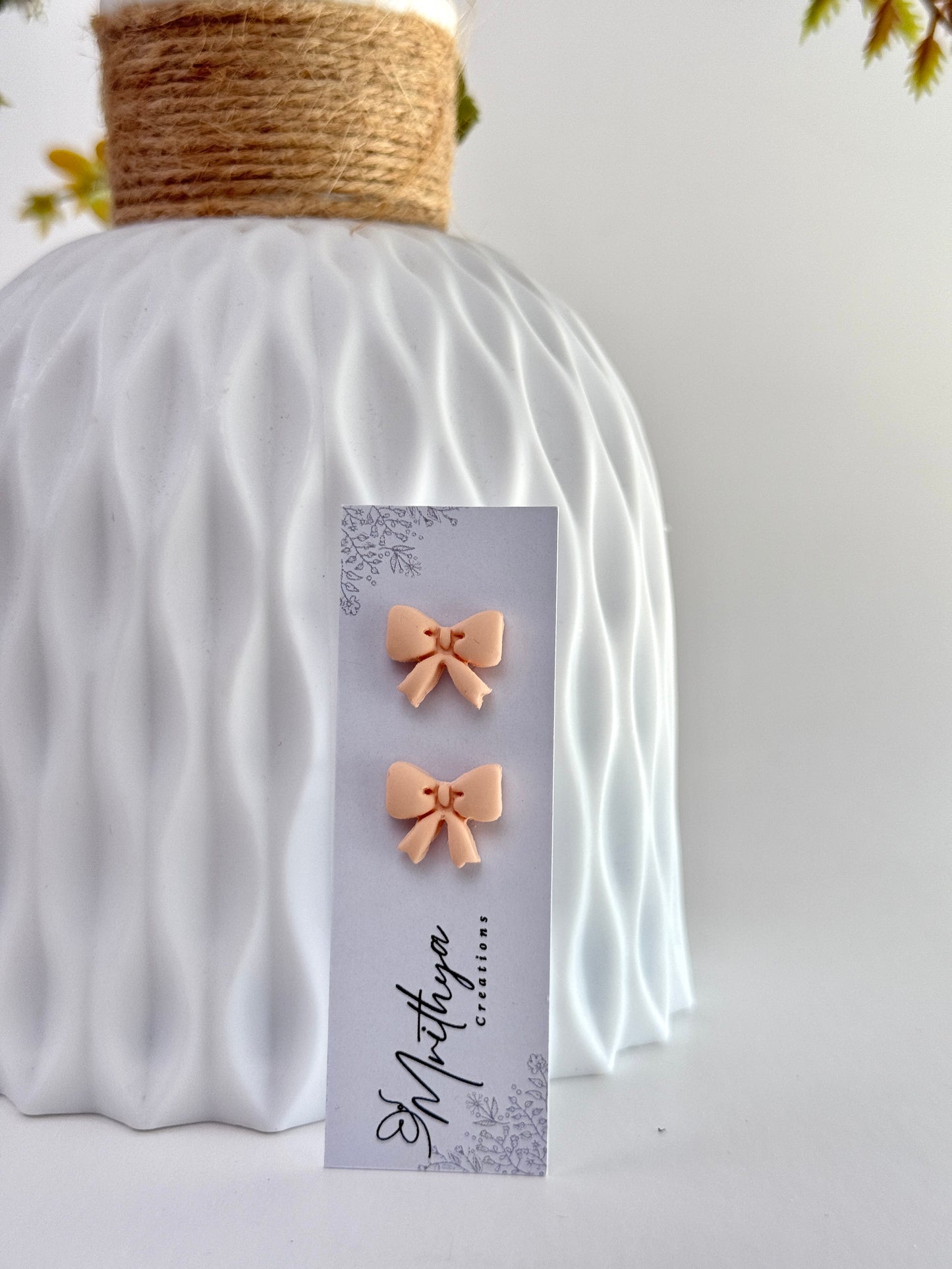 Bow stud