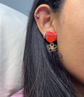 Scarlet dainty circle