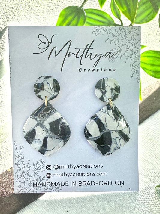 Black and White ornament earring