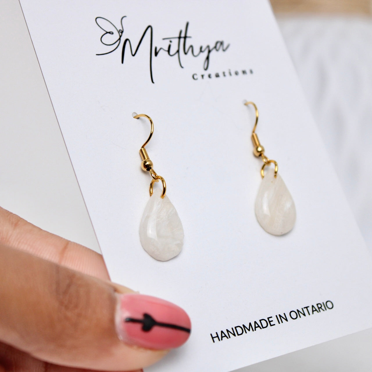Pearl tear drop earring
